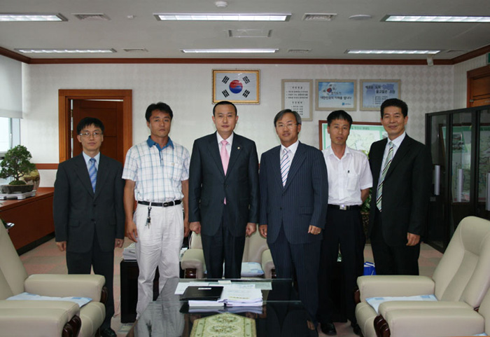 동문 이기하 오산시장과 오산시 동문