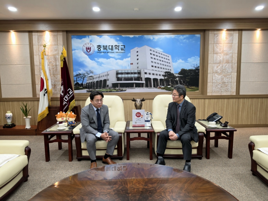총동문회장, 모교 총장직무대리 예방 협력 강화 논의